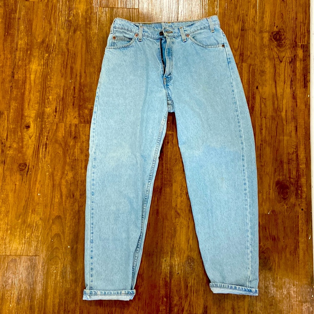 Women’s Vintage 560 Levi’s.
